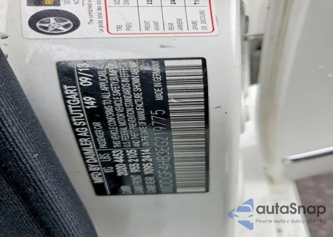 2014 Mercedes-Benz C 250 из США, поврежденный, VIN WDDGF4HB3EG219775